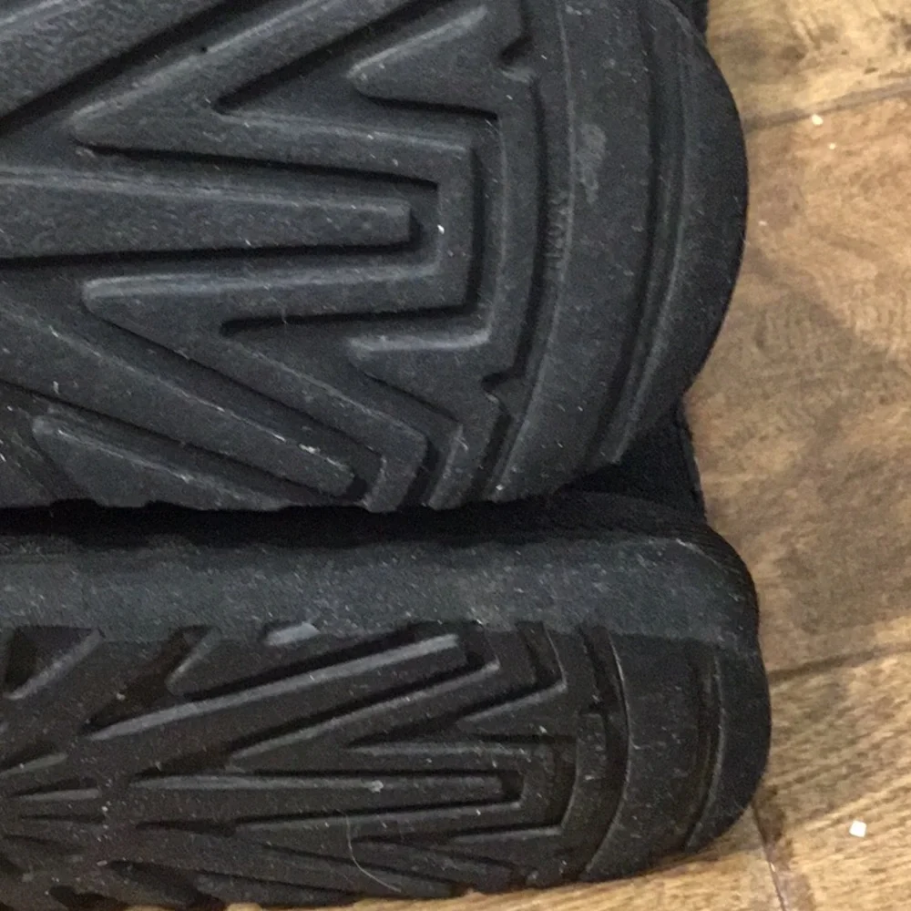 UGG fleece lined
